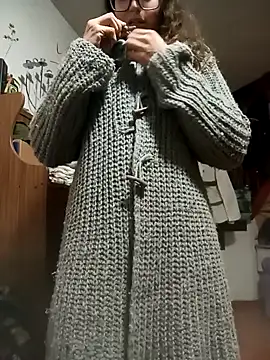 Snapshot of Blulilla69 chatting on December 27, 11:10 pm Blulilla69 online show from December 27, 11:10 pm