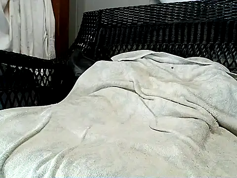 HungHawaiian808xh online show from April 24, 9:17 pm