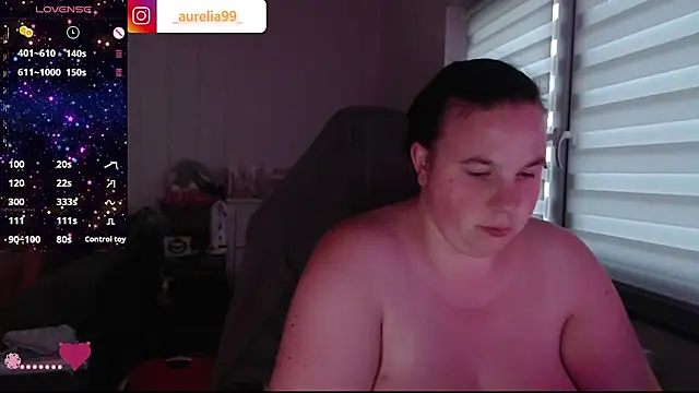 Snapshot of AureliaWinter chatting on July 19, 7:39 pm AureliaWinter online show from July 19, 7:39 pm