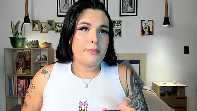 Snapshot of naty_pink chatting on March 10, 4:12 pm naty pink online show from March 10, 4:12 pm