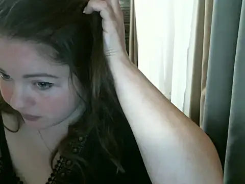Snapshot of cute__cherry chatting on February 14, 4:41 pm cute  cherry online show from February 14, 4:41 pm