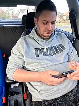 Snapshot of nemes2 chatting on February 23, 8:33 am nemes2 online show from February 23, 8:33 am