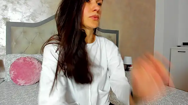 JennaMyers online show from April 16, 7:14 pm