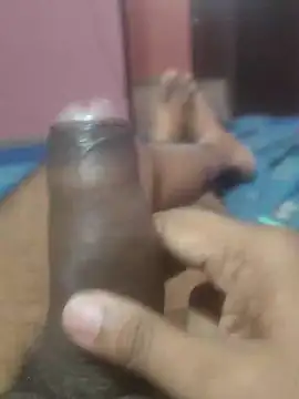 Snapshot of omar23121 chatting on December 23, 2:39 pm omar23121 online show from December 23, 2:39 pm