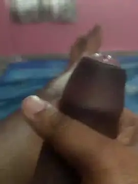 Snapshot of omar23121 chatting on December 28, 7:33 am omar23121 online show from December 28, 7:33 am