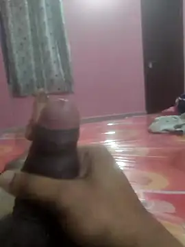 Snapshot of omar23121 chatting on December 31, 11:20 am omar23121 online show from December 31, 11:20 am