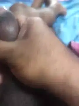 Snapshot of omar23121 chatting on January 5, 12:53 pm omar23121 online show from January 5, 12:53 pm