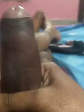 Snapshot of omar23121 chatting on January 8, 7:03 pm omar23121 online show from January 8, 7:03 pm