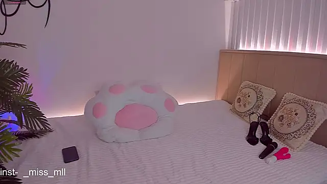 MaaryM online show from February 16, 7:05 pm