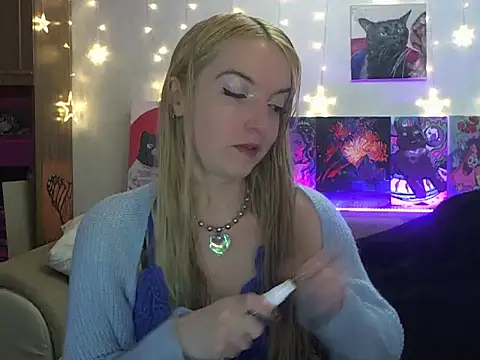 SecretSophia online show from March 16, 4:01 pm