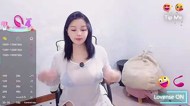 Snapshot of small_Eva chatting on December 19, 2:57 pm small Eva online show from December 19, 2:57 pm