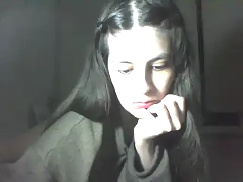 Snapshot of Insomniacl chatting on December 9, 4:12 am Insomniacl online show from December 9, 4:12 am