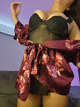 VickyHoult online show from October 23, 7:45 pm