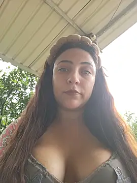 VickyHoult online show from June 3, 9:31 pm