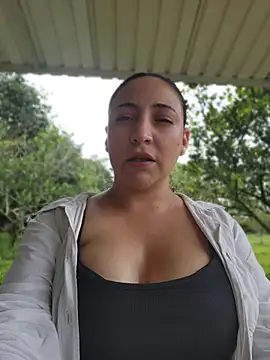 VickyHoult online show from July 3, 9:43 pm