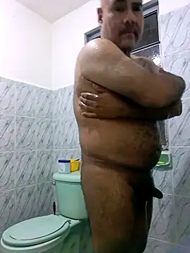 Snapshot of PhillDrake11 chatting on November 1, 4:14 am PhillDrake11 online show from November 1, 4:14 am