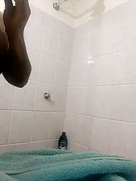 Snapshot of PhillDrake11 chatting on December 5, 4:54 am PhillDrake11 online show from December 5, 4:54 am