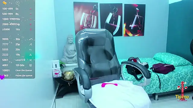 pearl weet online show from March 6, 5:43 pm