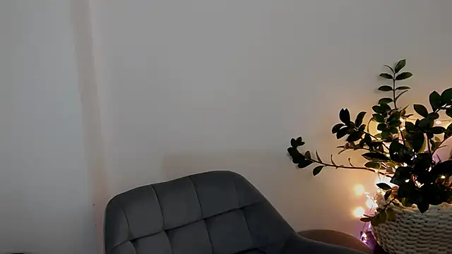 Xentthia online show from November 3, 8:59 am