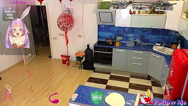 Snapshot of Rabbits_couplee chatting on February 17, 12:43 am Rabbits couplee online show from February 17, 12:43 am