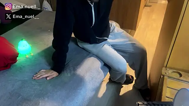 Emanuell   online show from April 18, 11:16 pm