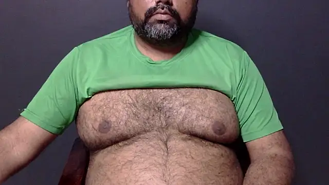 Snapshot of hairysubcub_70 chatting on February 2, 1:19 pm hairysubcub 70 online show from February 2, 1:19 pm
