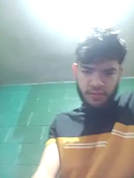 modelo38528061 online show from March 9, 8:18 am