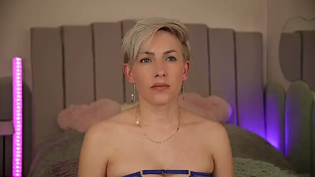 VickySecret96 online show from March 13, 6:12 pm