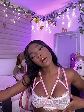 Vane Rossee online show from February 6, 11:30 pm