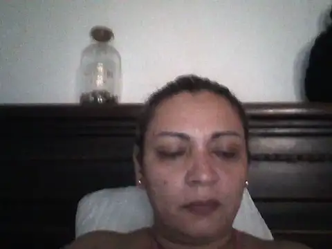 Snapshot of HallyGirlHot chatting on January 15, 10:24 pm HallyGirlHot online show from January 15, 10:24 pm