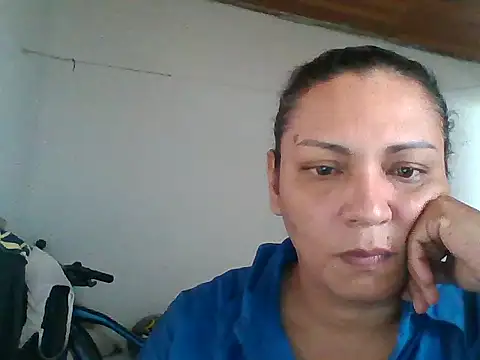 Snapshot of HallyGirlHot chatting on March 19, 3:05 pm HallyGirlHot online show from March 19, 3:05 pm