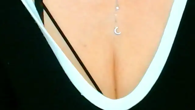 Snapshot of Tyana40 chatting on February 15, 5:30 am Tyana40 online show from February 15, 5:30 am