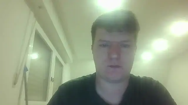 Snapshot of Tommyboy1279 chatting on March 19, 6:34 pm Tommyboy1279 online show from March 19, 6:34 pm