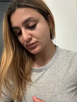 NicolePlay online show from March 29, 6:08 pm