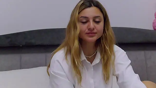 NicolePlay online show from April 8, 4:56 am