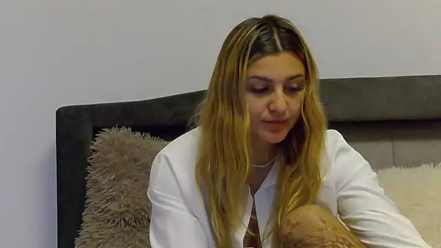 NicolePlay online show from April 10, 4:50 am