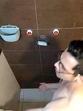 Snapshot of towers_j chatting on February 13, 5:44 pm towers j online show from February 13, 5:44 pm