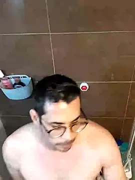 Snapshot of towers_j chatting on February 16, 7:16 pm towers j online show from February 16, 7:16 pm