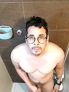 Snapshot of towers_j chatting on February 17, 4:48 pm towers j online show from February 17, 4:48 pm