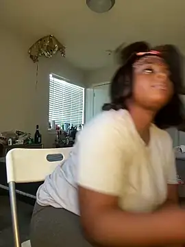 DancingLemonade online show from February 4, 7:11 pm