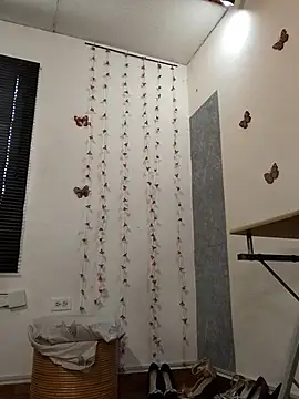 sharom smith1 online show from April 10, 7:18 pm