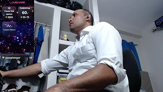 Snapshot of lewislamxxx_hot chatting on March 14, 12:10 am lewislamxxx hot online show from March 14, 12:10 am