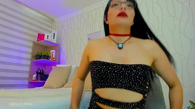 Snapshot of abella_skin chatting on July 26, 10:27 pm abella skin online show from July 26, 10:27 pm