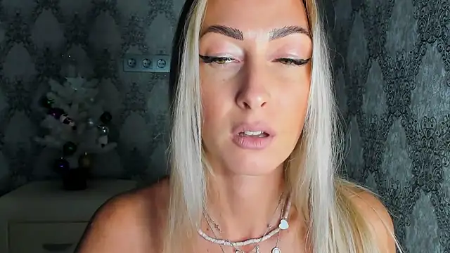Snapshot of StarryHanna chatting on January 9, 6:53 pm StarryHanna online show from January 9, 6:53 pm