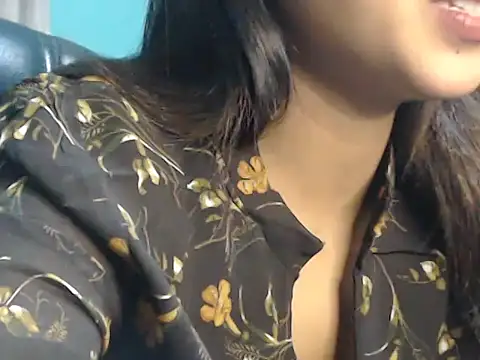 Snapshot of NancyRuvi chatting on January 28, 8:26 pm NancyRuvi online show from January 28, 8:26 pm