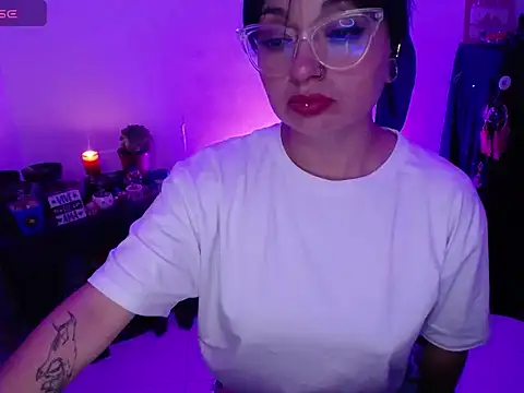Snapshot of Alexa-Sweet69 chatting on December 12, 12:27 am Alexa-Sweet69 online show from December 12, 12:27 am