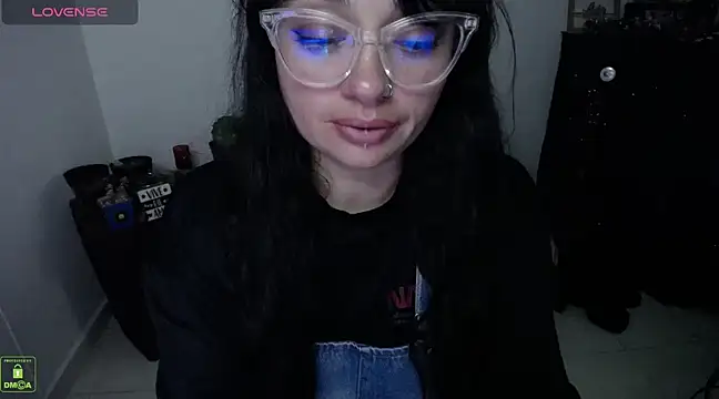 Snapshot of Alexa-Sweet69 chatting on December 19, 11:46 pm Alexa-Sweet69 online show from December 19, 11:46 pm