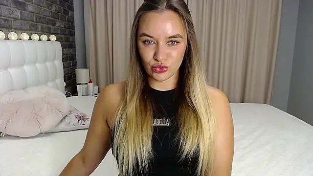 Snapshot of starrydoll chatting on October 3, 3:53 pm starrydoll online show from October 3, 3:53 pm