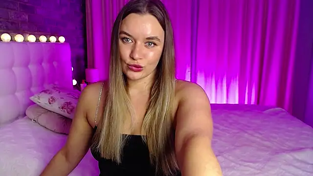 Snapshot of starrydoll chatting on December 14, 6:34 pm starrydoll online show from December 14, 6:34 pm