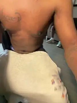 Snapshot of btmhotfun4 chatting on April 5, 9:01 pm btmhotfun4 online show from April 5, 9:01 pm